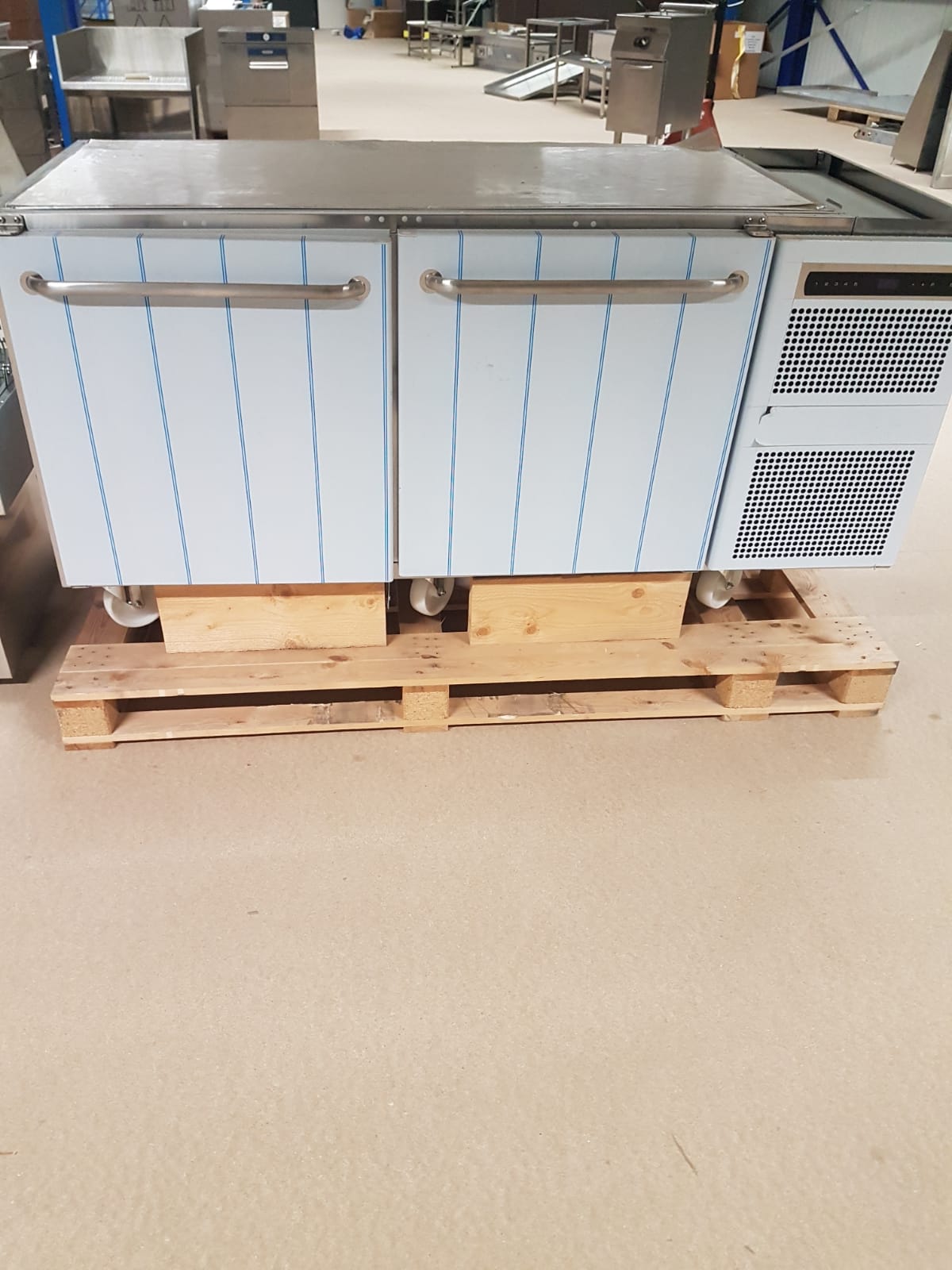 Koelwerkbank Gram Gastro K 1808 D Koelwerkbank Gram Gastro K 1808 D