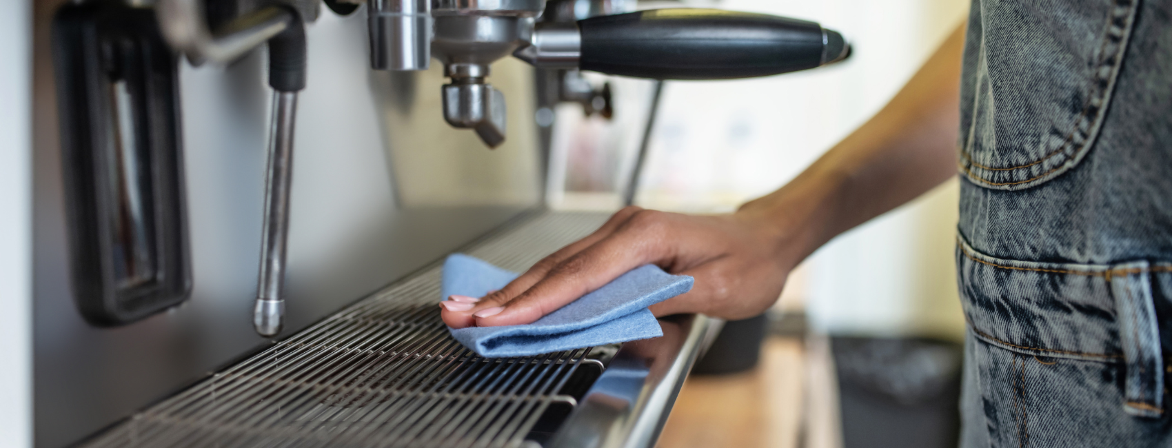 Koffiemachine onderhouden voor werknemers